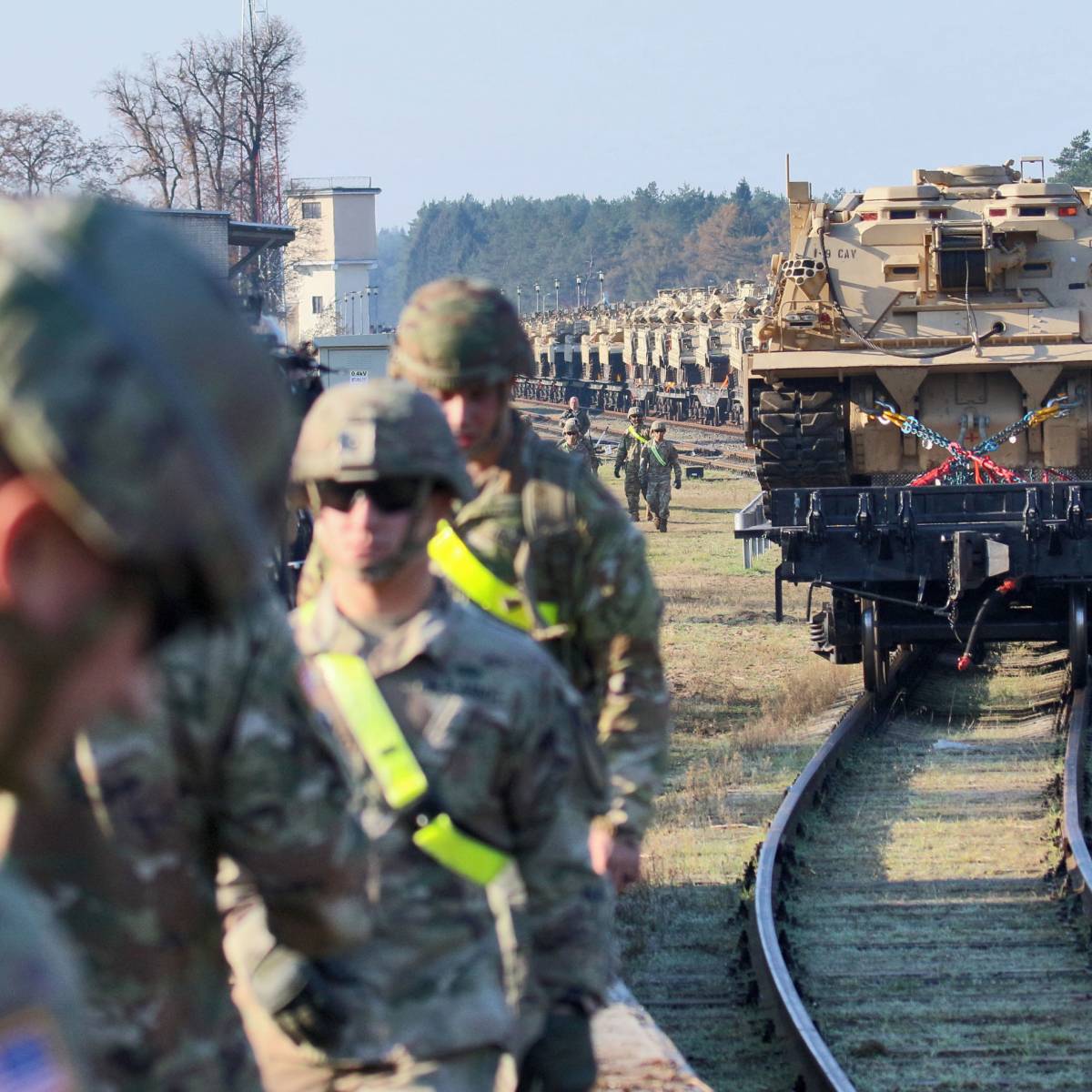 «Создание вооруженных формирований»: к границе с РБ стягиваются войска