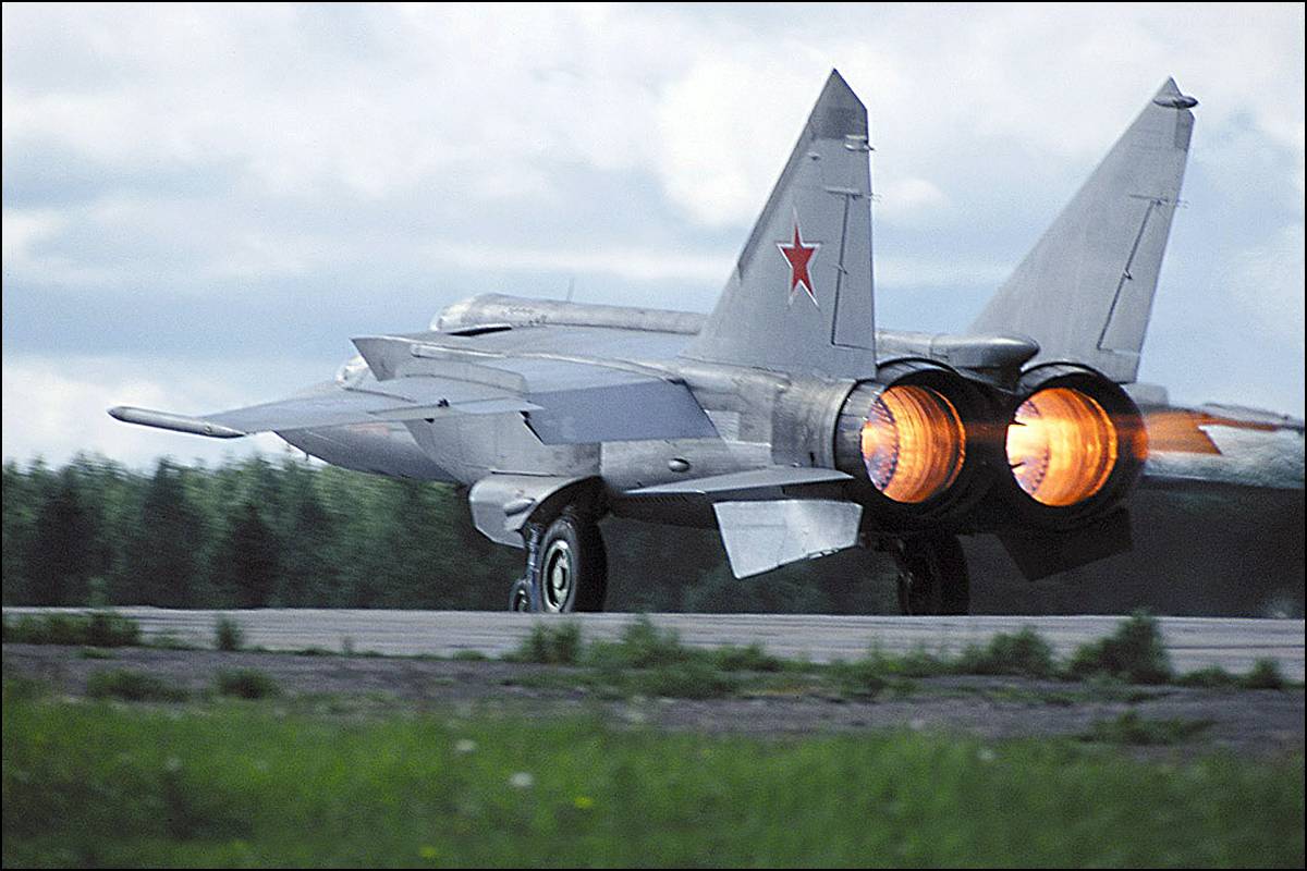 Летчик из США восхитился российским истребителем МиГ-25