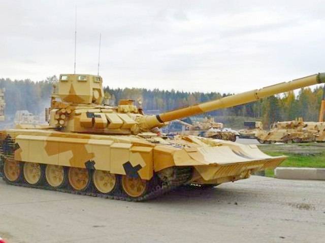 Городская "бульдозерная" версия российского Т-72 имеет три уровня защиты
