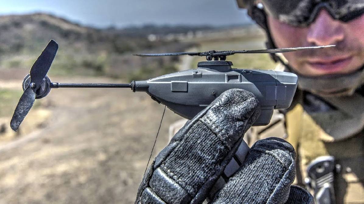 Самые маленькие военные дроны - большие проблемы на поле боя