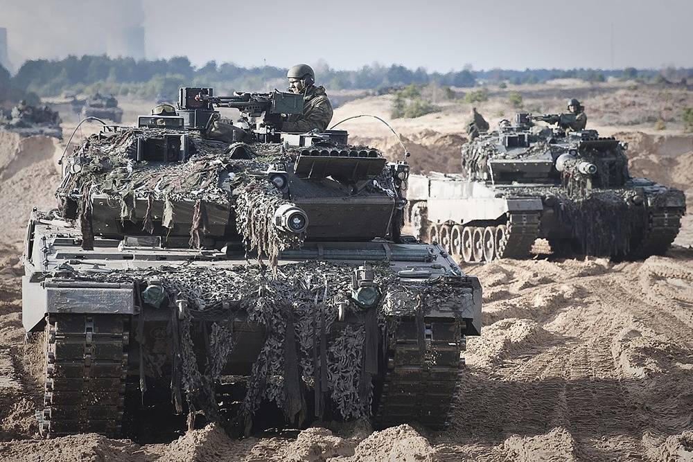 Киевские чинуши клянчат танки Leopard для своих бандформирований