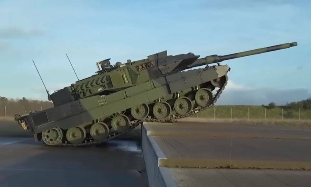 Глава Минобороны Украины заявил о начале обучения танкистов на Leopard 2