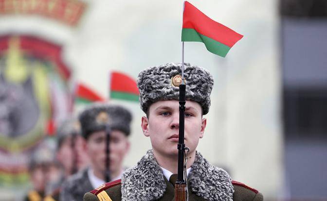 Украина точит тризуб на Беларусь — к чему бы это?