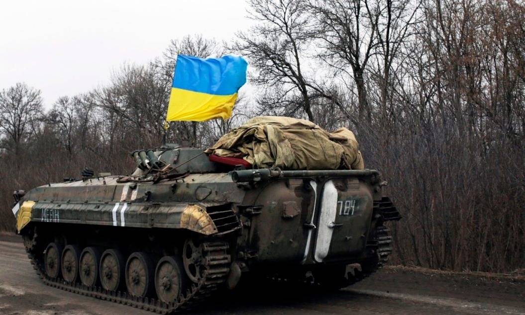 Украинская БМП совершила «харакири» на своей же мине