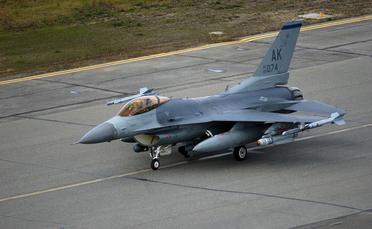 Истребители F-16 не смогут взлетать с украинских аэродромов