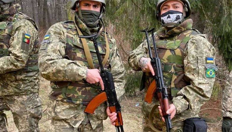 Наёмники побежали с Украины, а добровольцы массово поехали сражаться за РФ