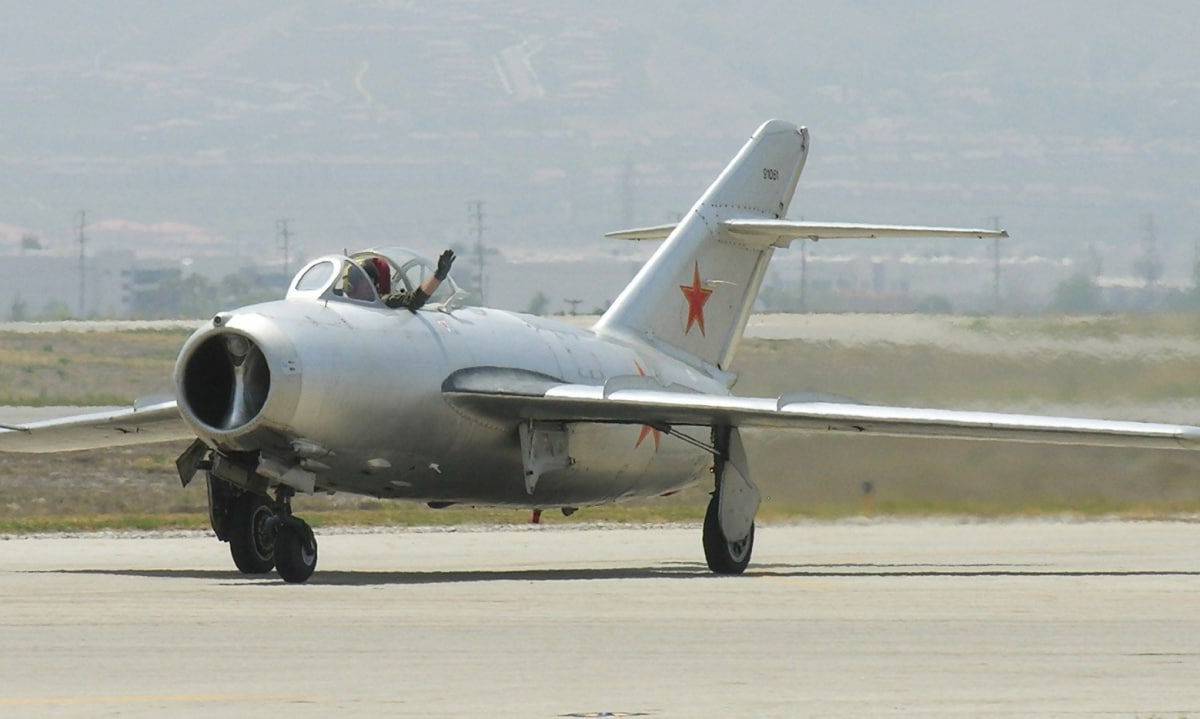 Американские пилоты пришли в восторг от маневренности советского МиГ-17