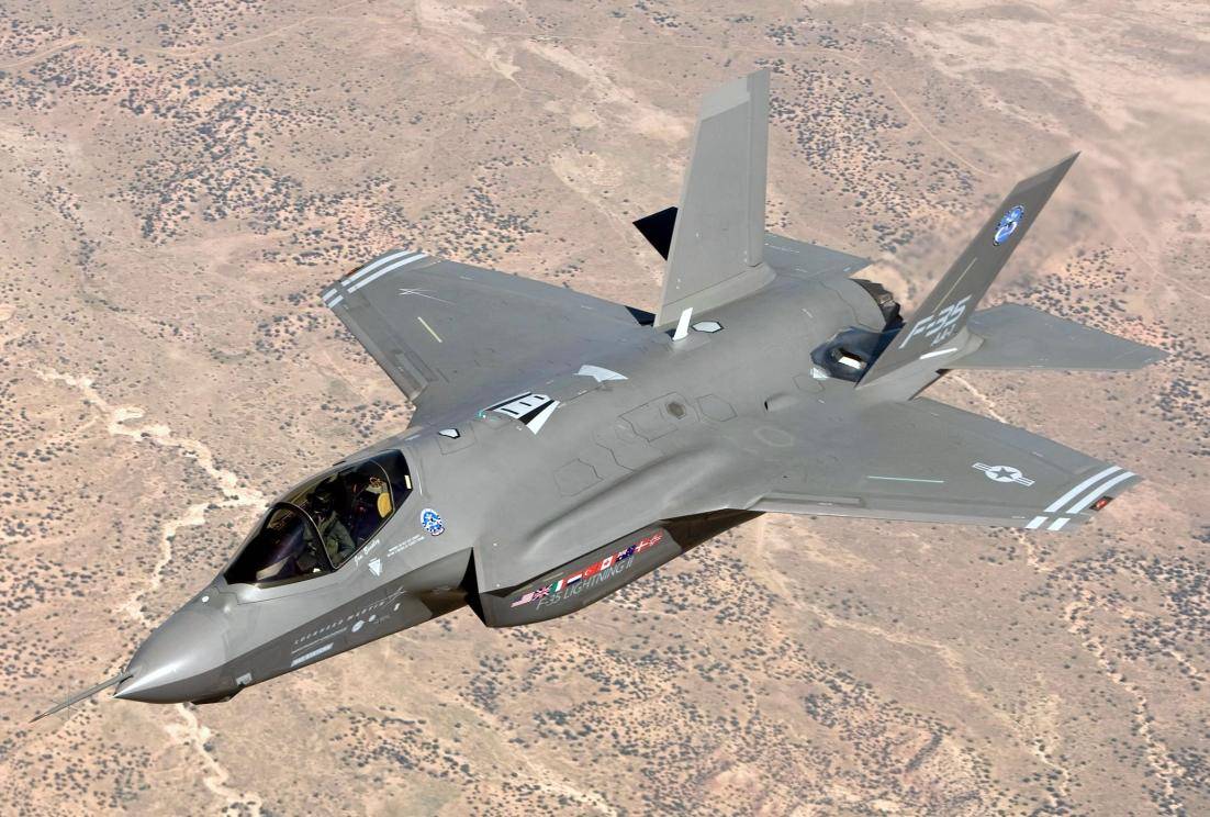 «Удивительная тактика»: Китай сбил F-35 в смоделированном бою за 8 секунд