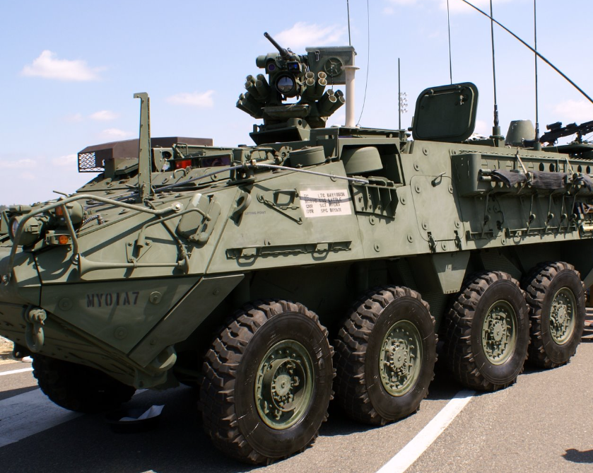 Американские БТР Stryker с минными тралами прибыли на Украину