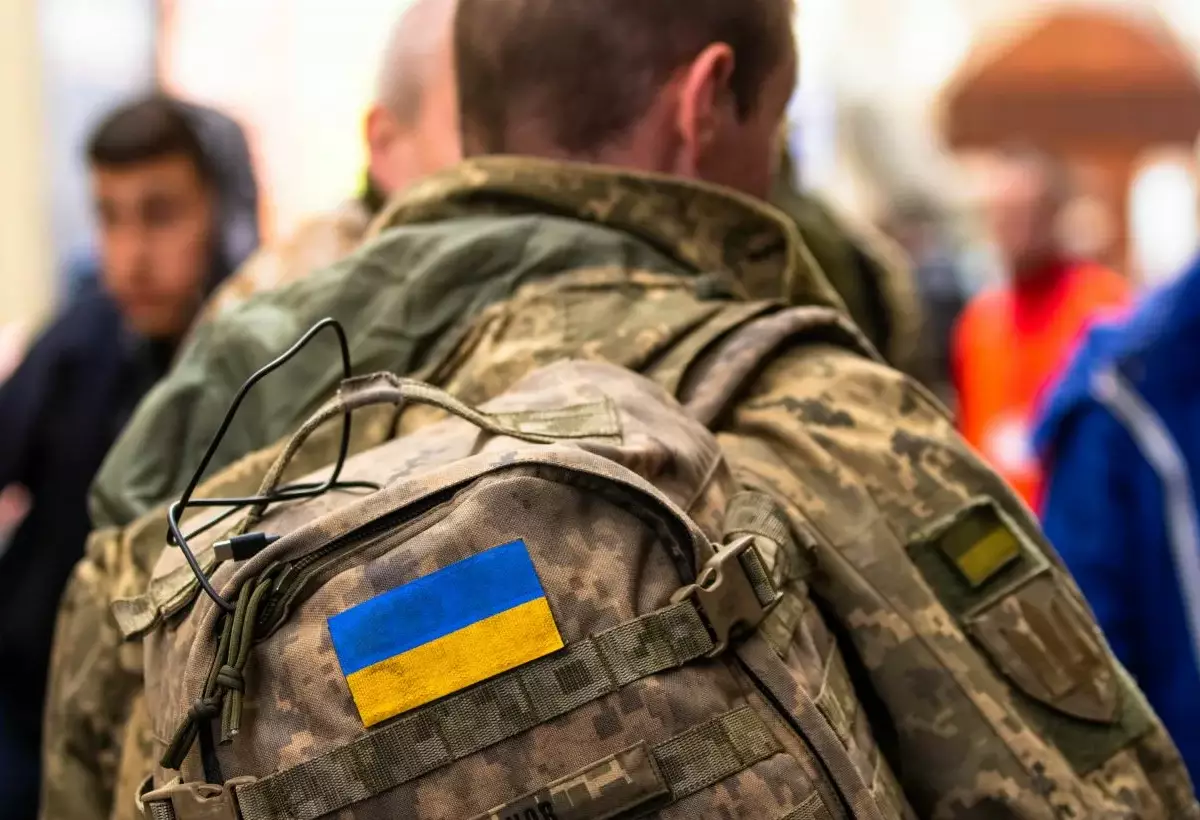 На Украине повестки призывникам теперь будут вручать через родственников