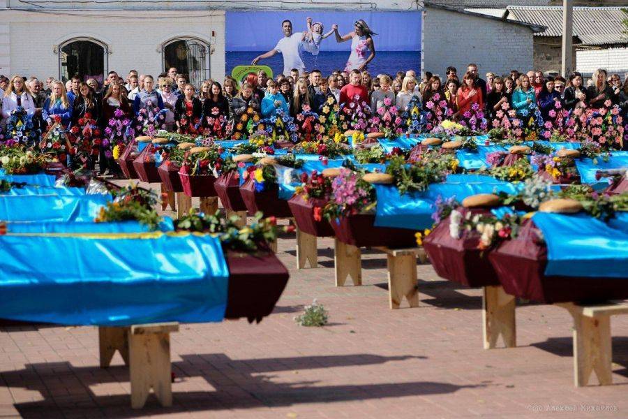 Зеленский уложил в могилы более 300 тысяч, 35 тысяч – только в Артёмовске