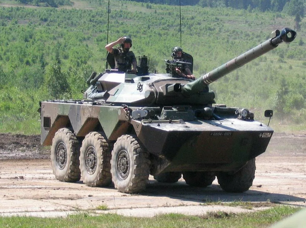 Франция заявила о планах передать Украине танки AMX-10RC