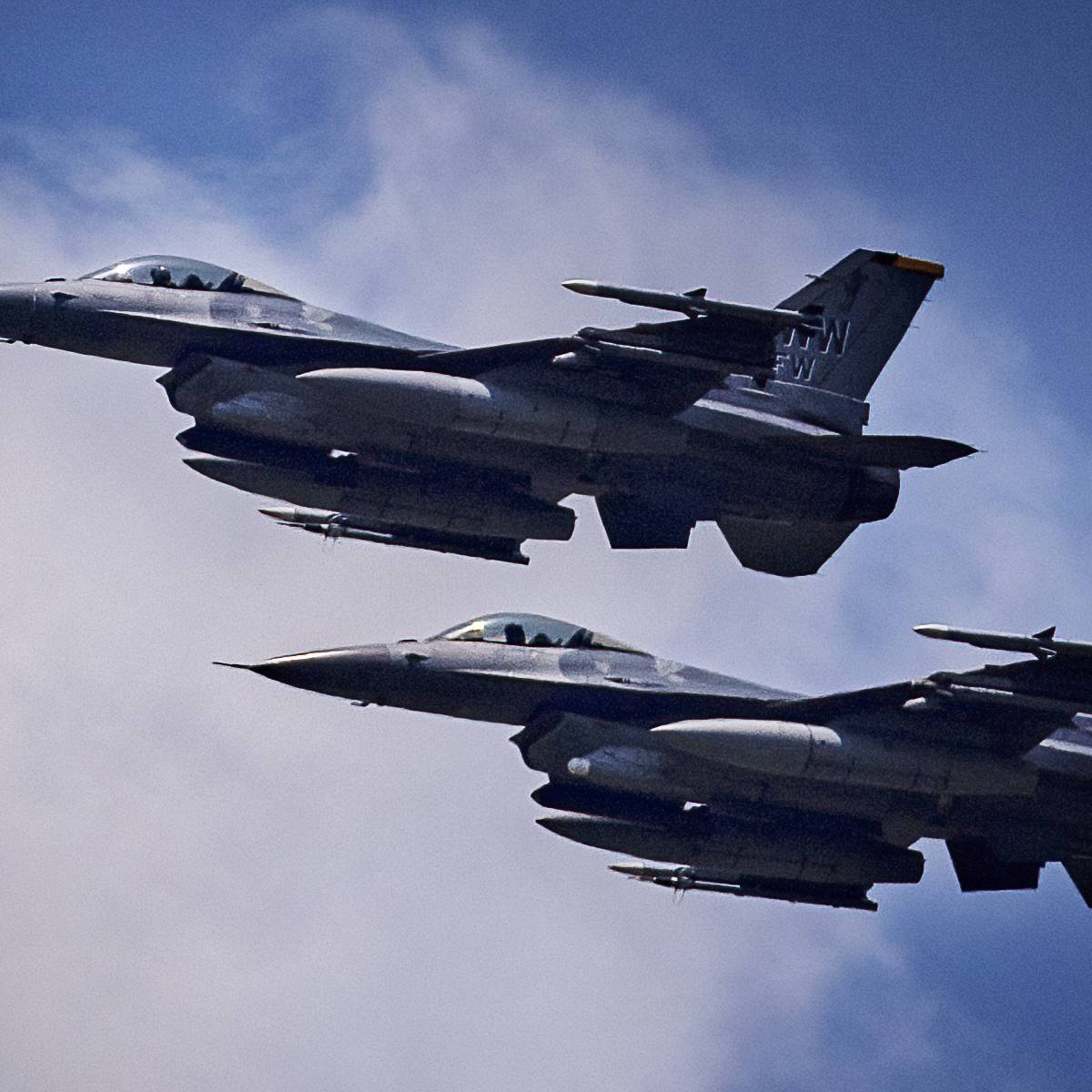 Киев рассчитывает получить от Запада сразу эскадрилью истребителей F-16