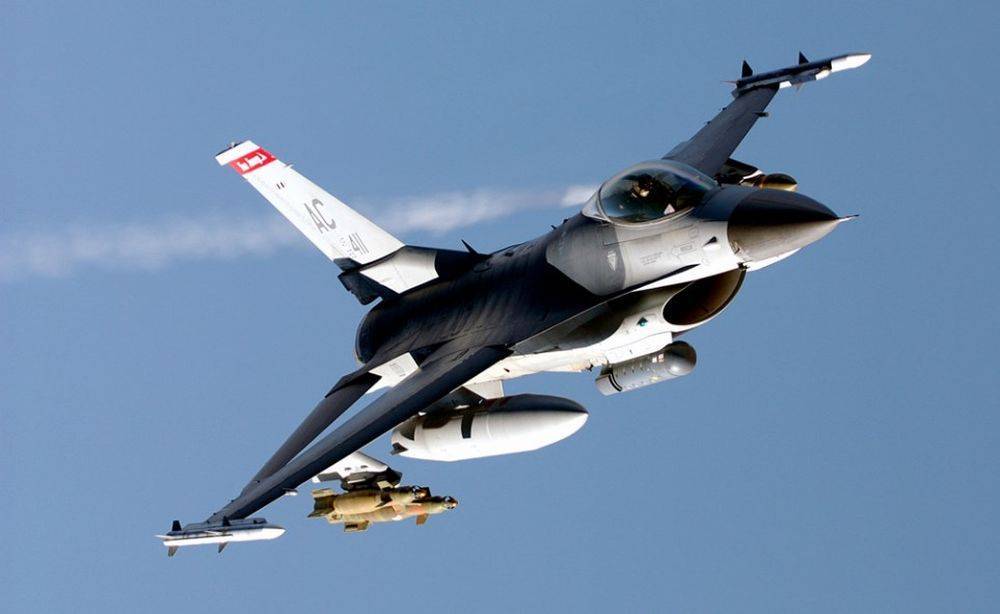 Западный аналитик: Киев будет разочарован истребителями F-16