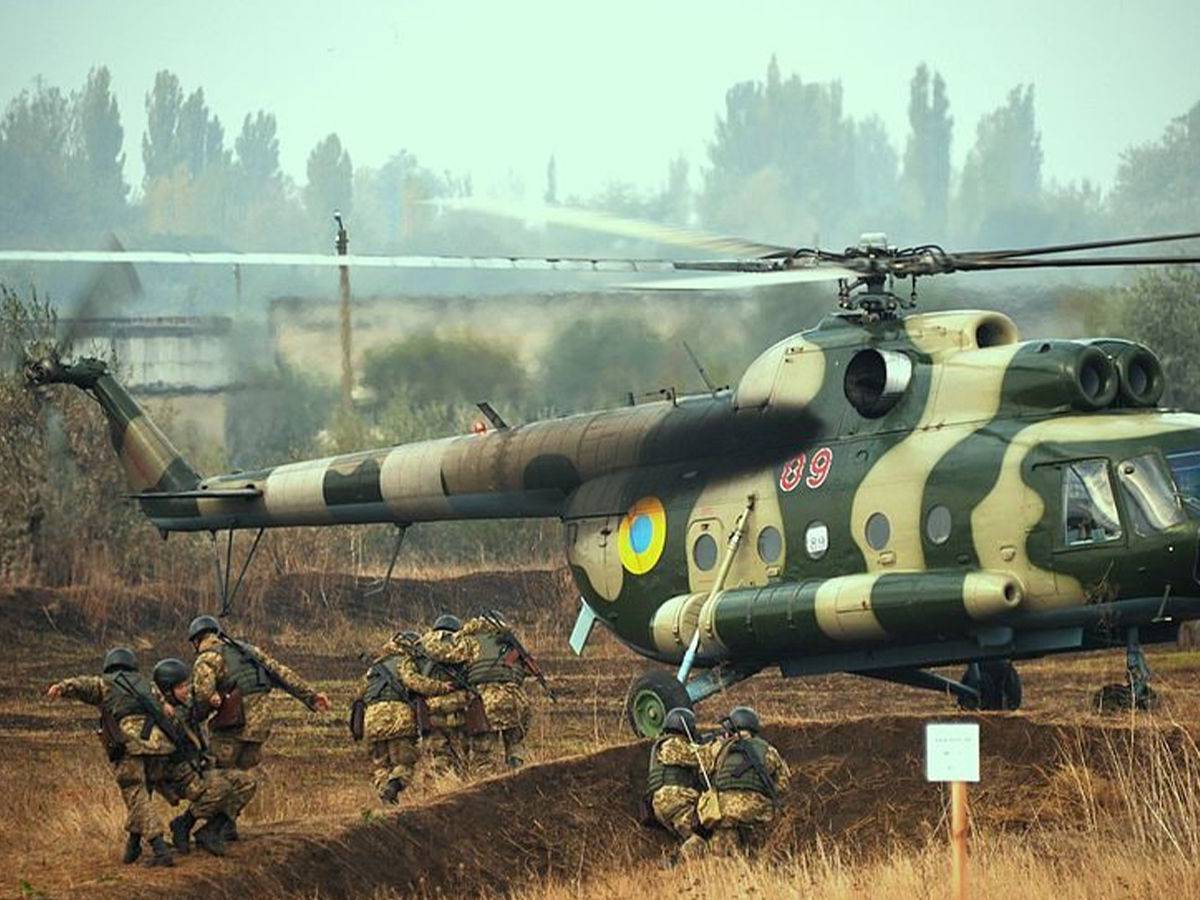 ВСУ провели учения с экипажами боевых вертолетов на севере Украины