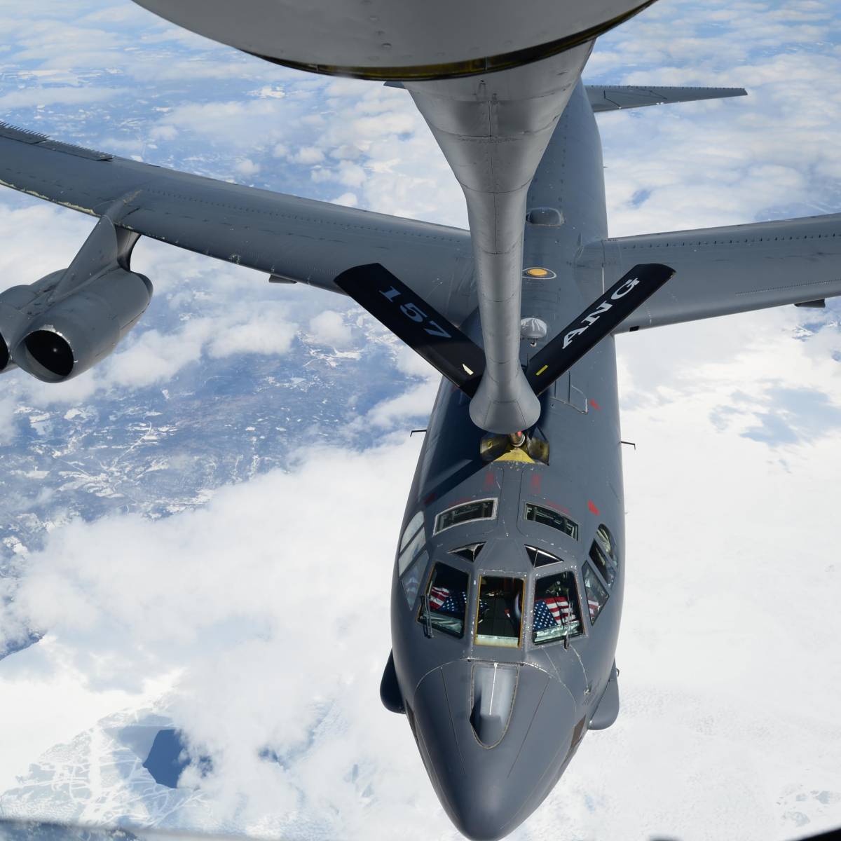Аналитики: обновленный B-52 США будет беспомощен против русских МиГ-31