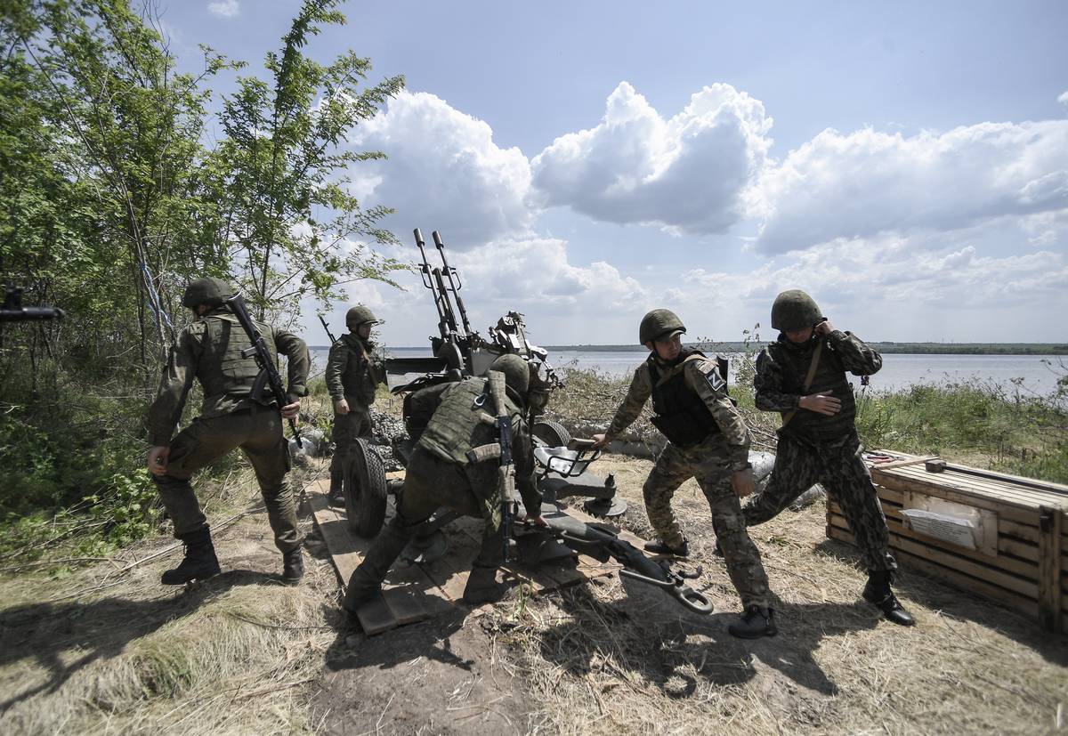 Донбасский фронт: враг несёт потери в боях под Авдеевкой