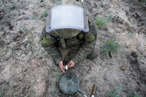 Российский сапер рассказал о минах со «скрытыми посланиями» инженеров ВСУ
