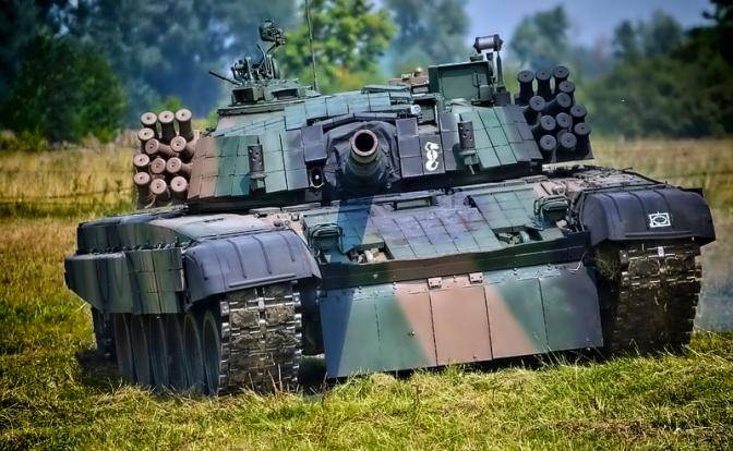 Варшава рада позору Берлина и готовится впарить НАТО советские Т-72