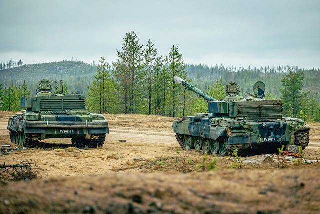 Для чего финским военным вместо "Леопардов 2" понадобились старые советские