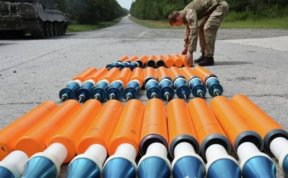 США заставят воевать Украину старыми урановыми снарядами