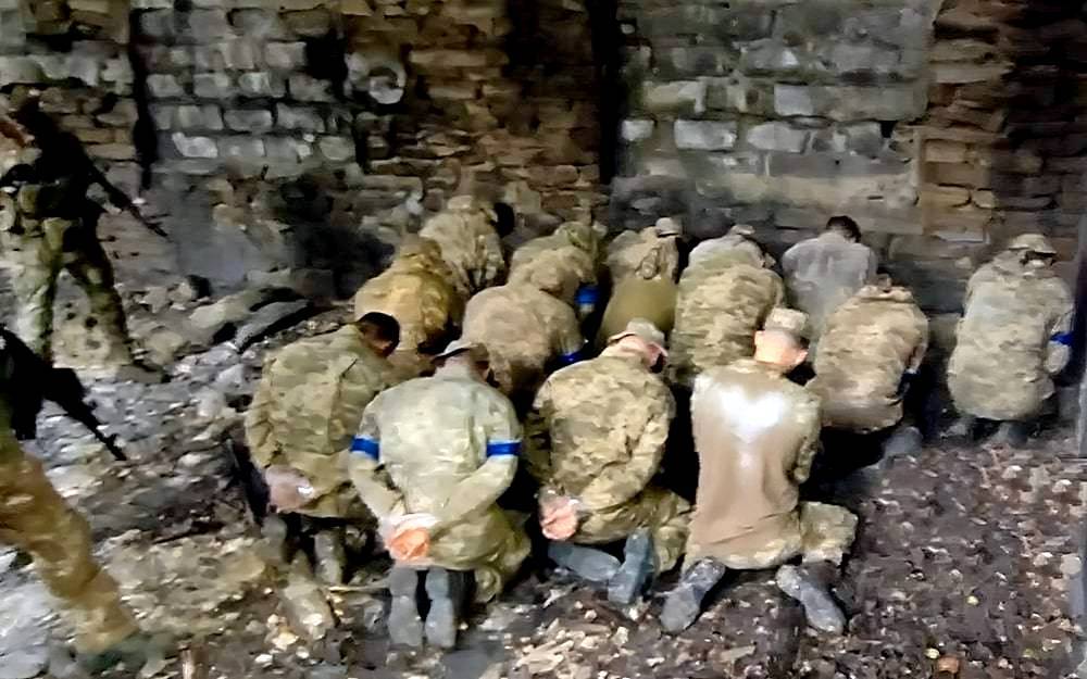 В массовой сдаче в плен украинских военных увидели тревожный знак