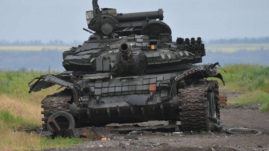 Бой под Малой Толкачевкой: 25 танков и БМП ВСУ напоролись на мины