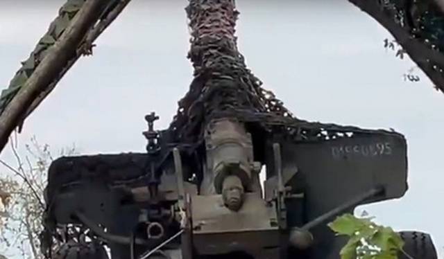 130-мм пушки М-46 поддерживают огнем российские войска под Кременной