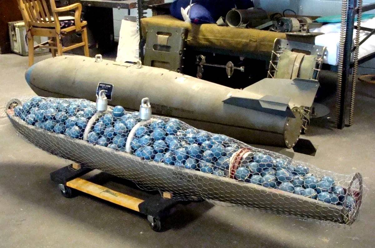 Как ответит Россия на поставку кассетных боеприпасов Украине