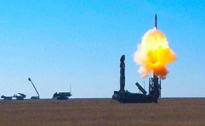 Брешь в ПВО Крыма решено заткнуть спешно снятыми с Курил ЗРК С-300