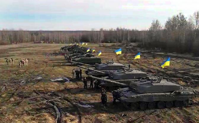 Запад признал полную бесполезность Challenger и Abrams в степях Украины
