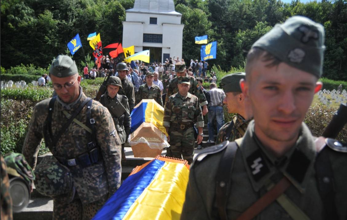 Укропы сегодня. Нацисты в армии Украины.