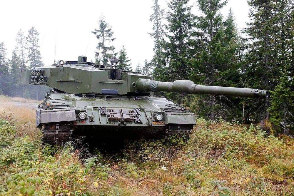 ВСУ перебрасывают под Авдеевку «элитную» нацистскую бригаду с Leopard 2
