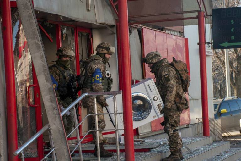 Боевики ВСУ мародёрствуют не только на фронте, но и в глубоком тылу