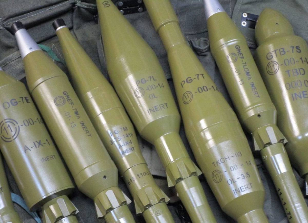 Украина закупает вооружение и боеприпасы на стороне по высоким ценам