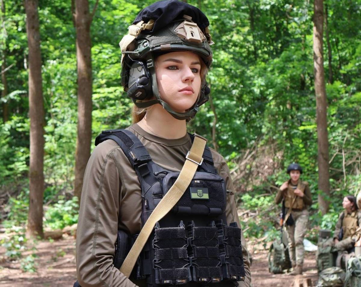 На Украине расширяется кампания по привлечению женщин в армию