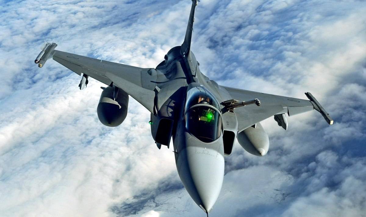 У Киева может появиться смешанный воздушный флот из F-16 и Gripen