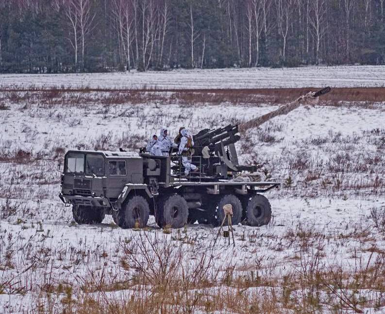 Украинские боевики приспособили "ядерный тягач" под установку пушки КС-19