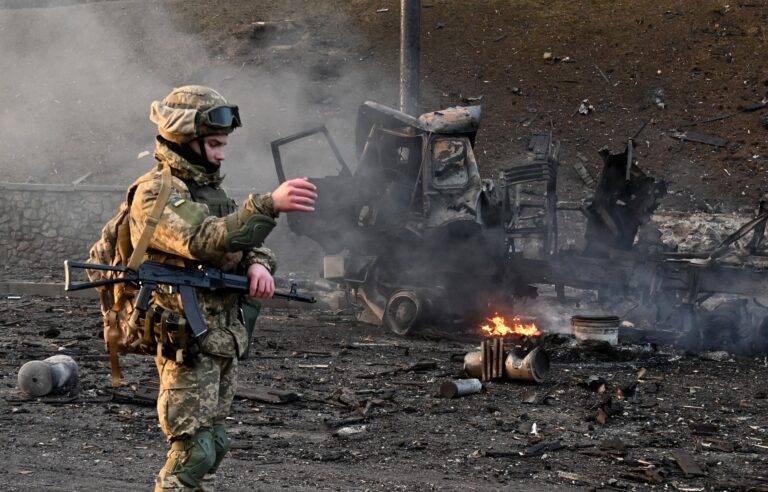 Донбасский фронт: ВС РФ давят по всей линии боестолкновения