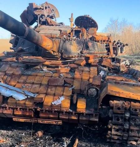 Бойцы спецназа продырявили "мангал" украинского Т-64 и точно попали в люк