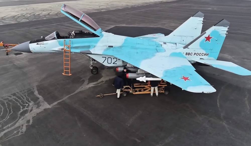 Почему легкий истребитель МиГ-35 должен получить второй шанс