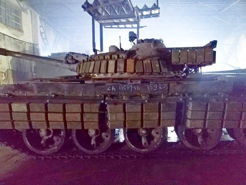 Появилось фото танка Т-62 с необычным расположением "реактивной брони"