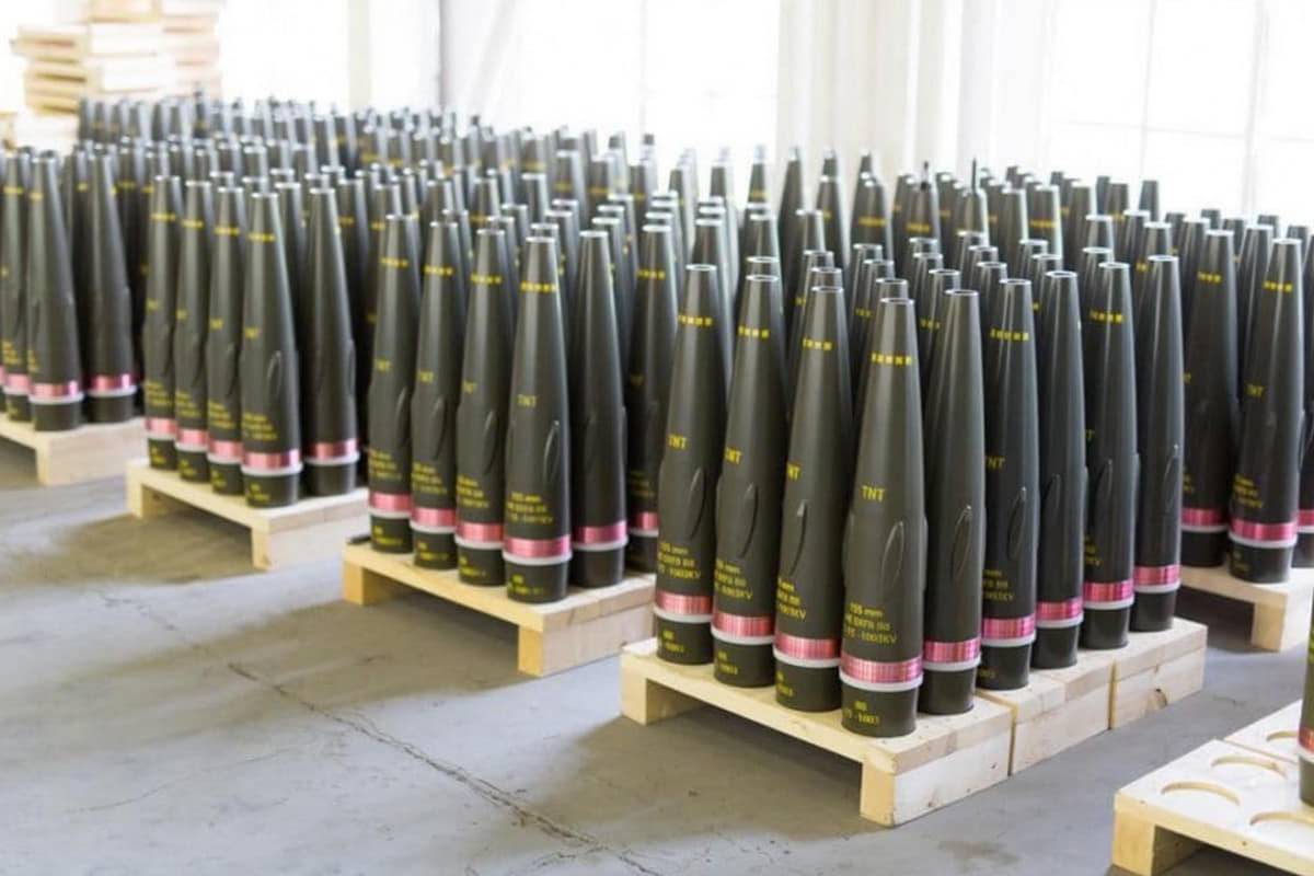 Чехия нашла для боевиков ВСУ 800 тысяч снарядов