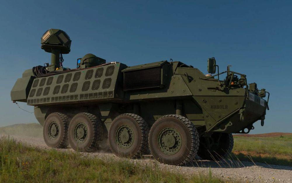 США отправили БТР Stryker с 50-киловаттными лазерами на Ближний Восток