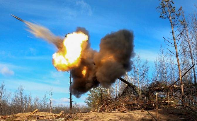 Битва за Новомихайловку: ВС РФ окружают поселок и рассекают оборону ВСУ