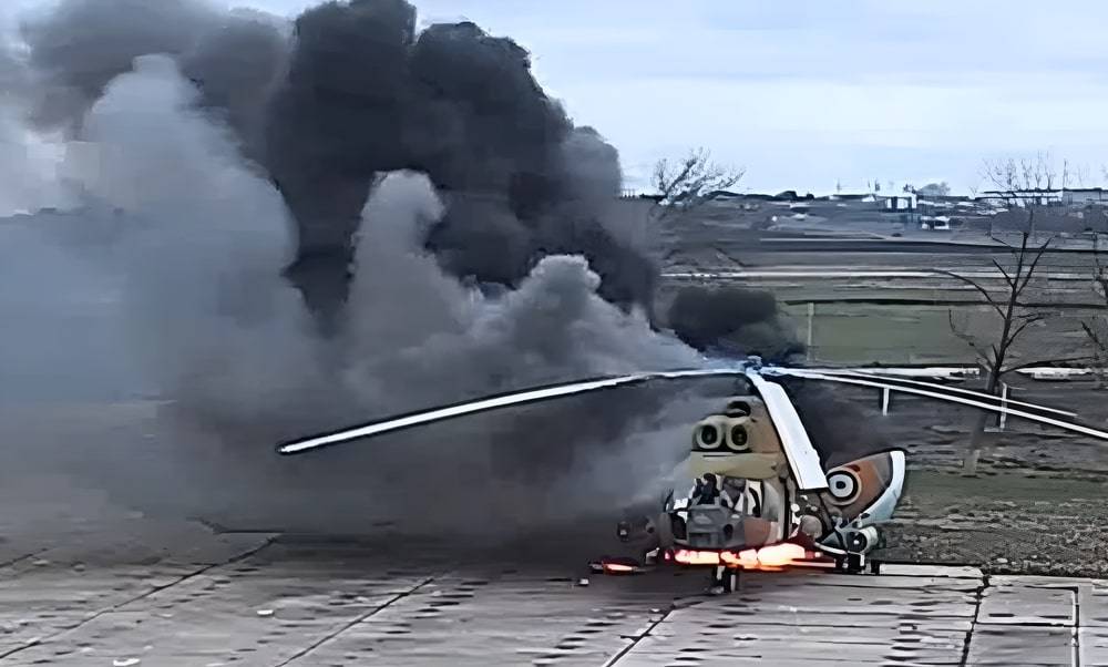 Украинский ударный дрон уничтожил военный вертолет Ми-8МТ в Тирасполе