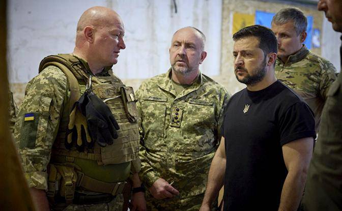 Украинские генералы решают, с каких участков отступать в первую очередь