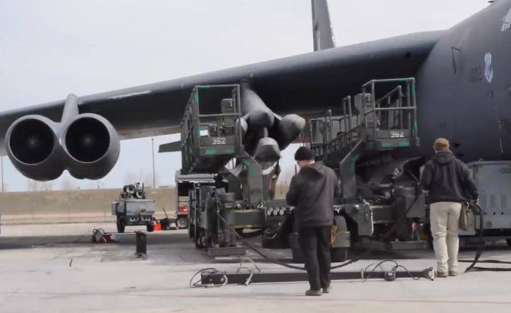 США задействовали на учениях 14 бомбардировщиков B-52H с ядерным оружием