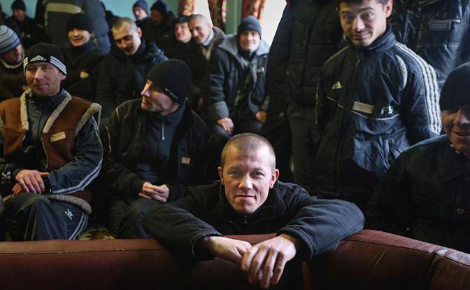 Киев намерен 100 тысячами украинской «братвы» заткнуть дыры в обороне