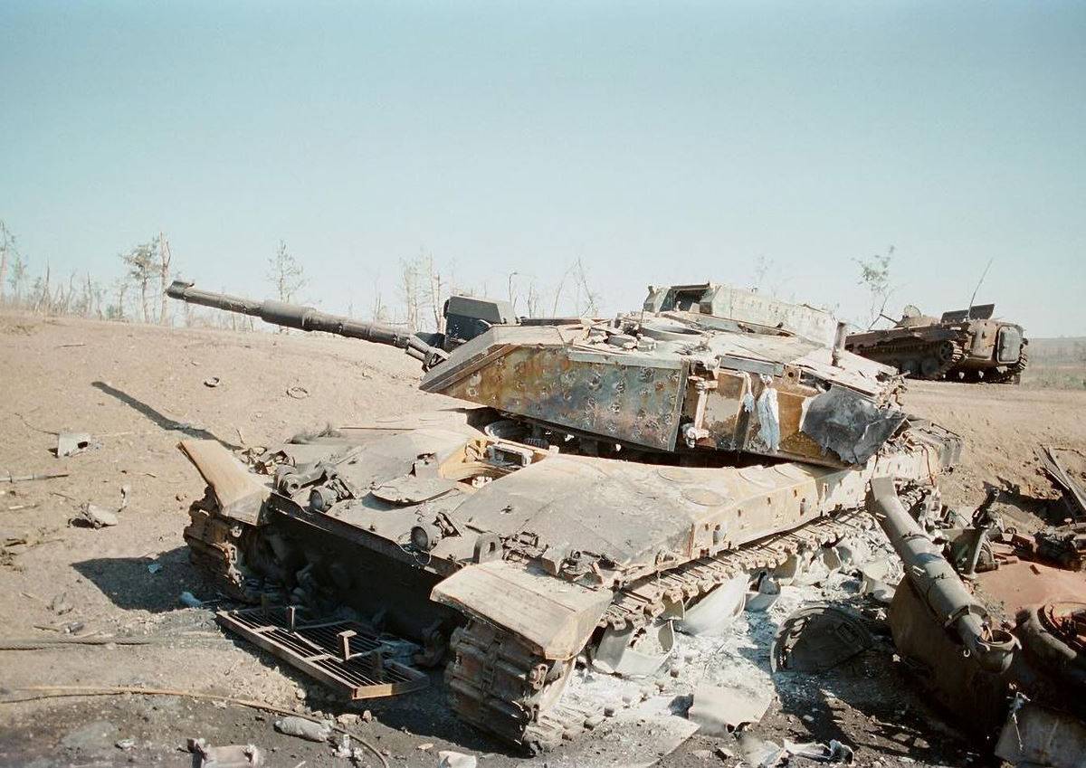 Срывает башни: слабое место поставленных Украине танков Challenger 2